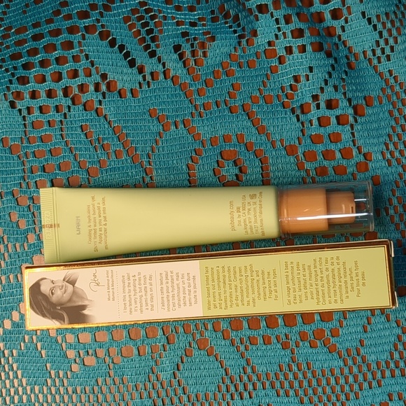New In Original Packaging, Never Used Pixi by Petra H2O Skin Tint in Shade Warm - Picture 2 of 4